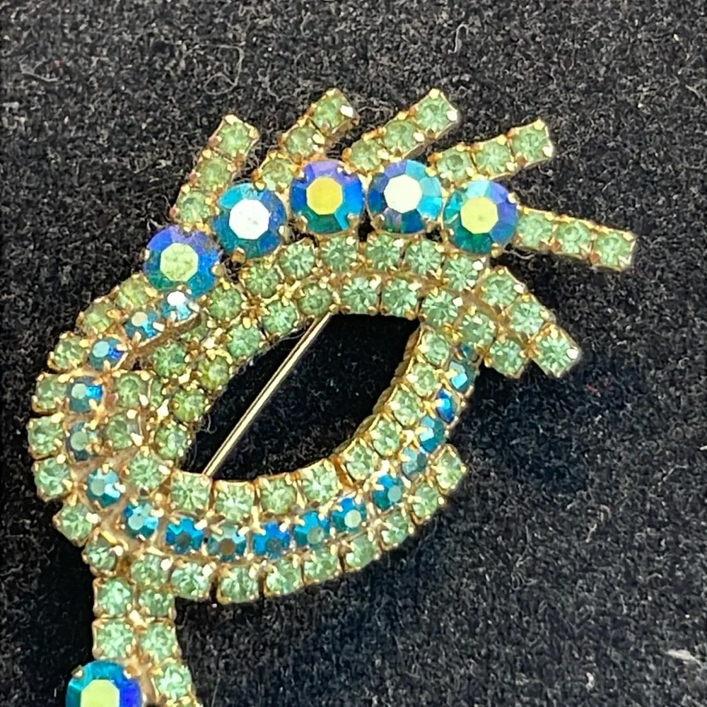 Alice Caviness Unsigned Vntg Gorg Blue & AB Peacock RS Layered Sparkle Brooch MA - Picture 2 of 4